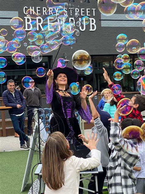 ANASTASIA ATLANTA BUBBLE SHOW .
